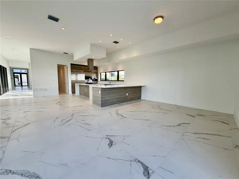 16752 S Botaniko Dr S Weston, FL 33326