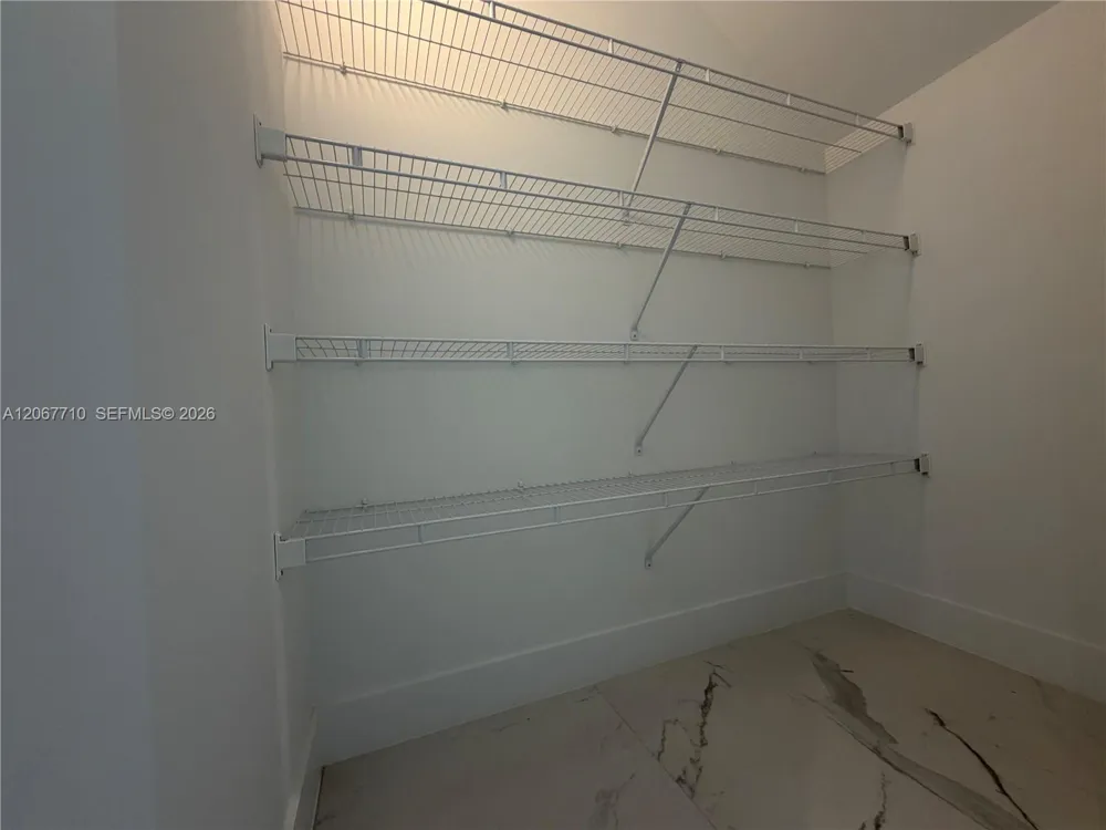 16752 S Botaniko Dr S Weston, FL 33326