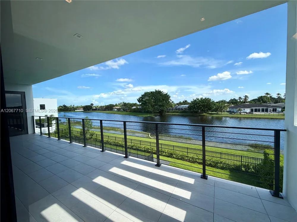 16752 S Botaniko Dr S Weston, FL 33326