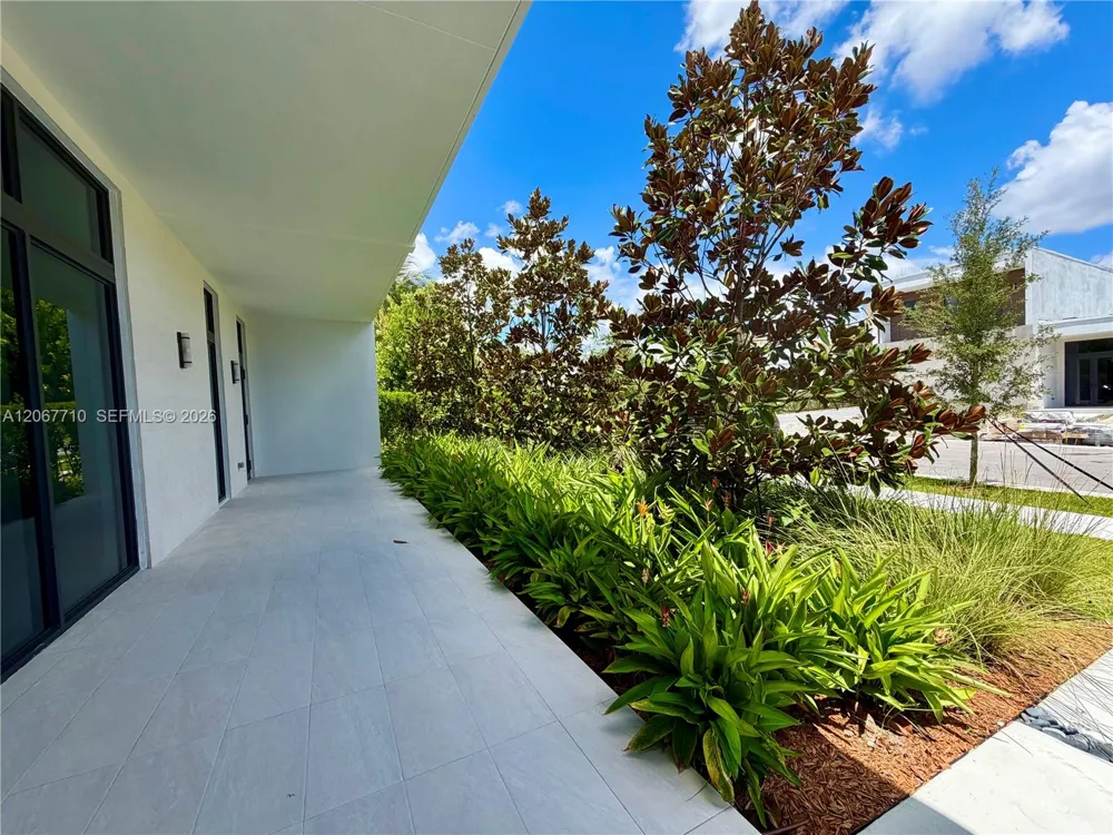 16752 S Botaniko Dr S Weston, FL 33326