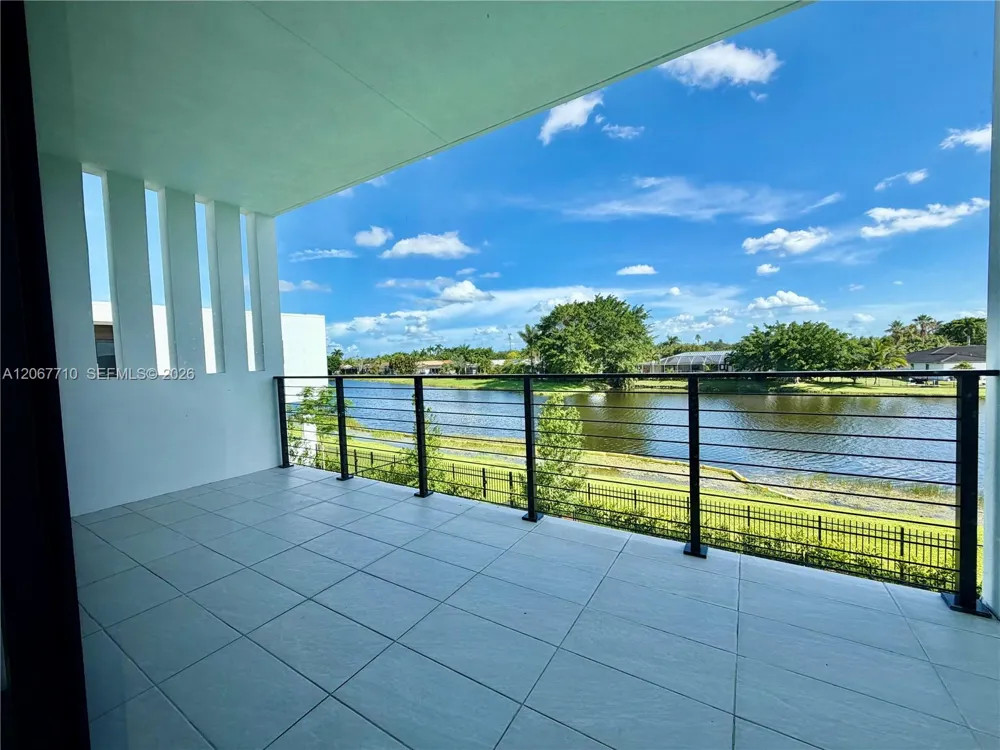 16752 S Botaniko Dr S Weston, FL 33326
