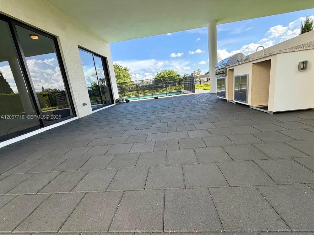 16752 S Botaniko Dr S Weston, FL 33326
