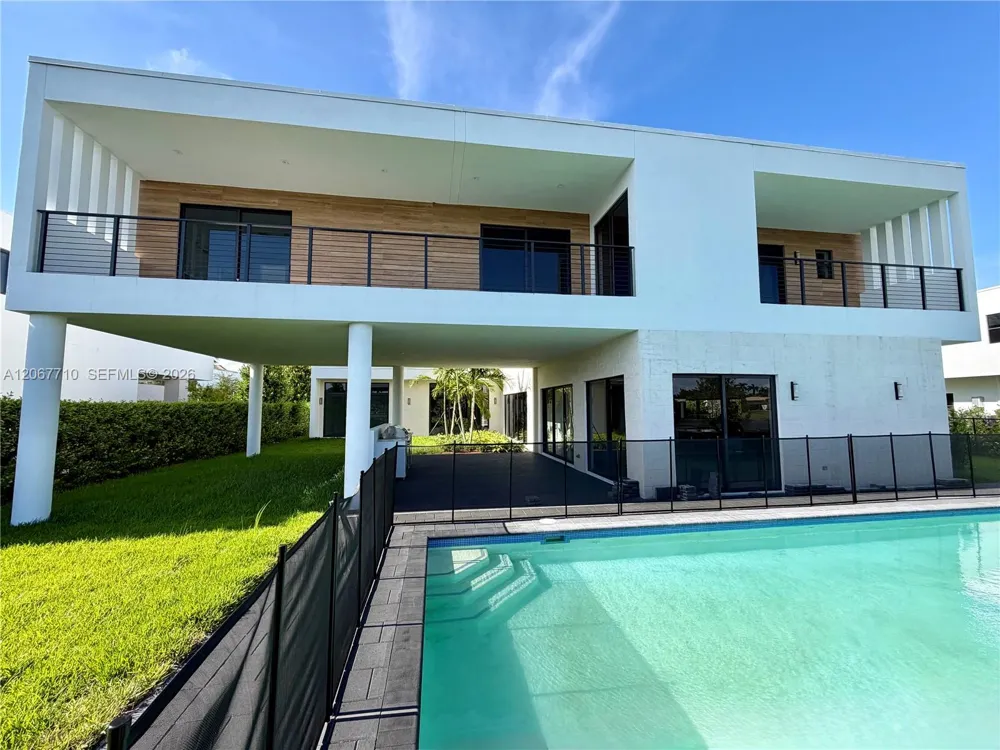 16752 S Botaniko Dr S Weston, FL 33326