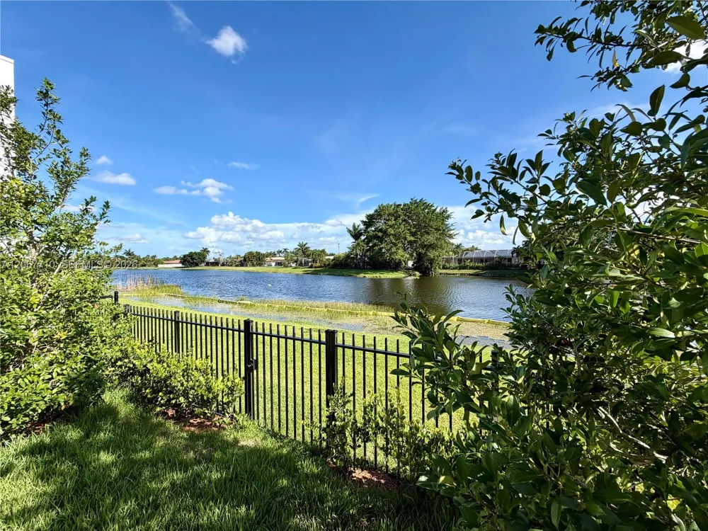 16752 S Botaniko Dr S Weston, FL 33326
