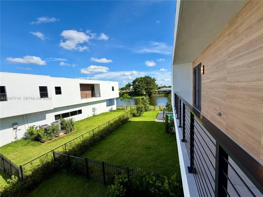 16752 S Botaniko Dr S Weston, FL 33326