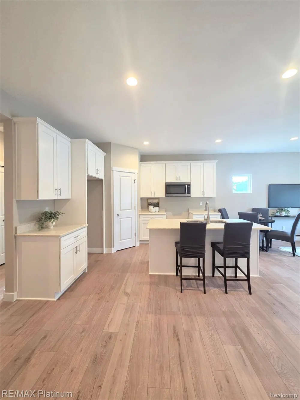 852 Oakwood Circle #42 Fenton City, MI 48430