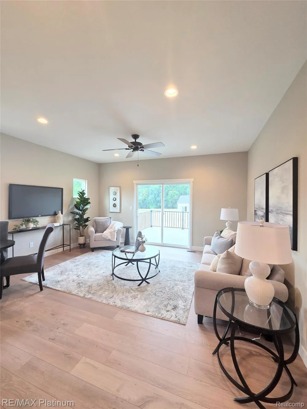 852 Oakwood Circle #42 Fenton City, MI 48430