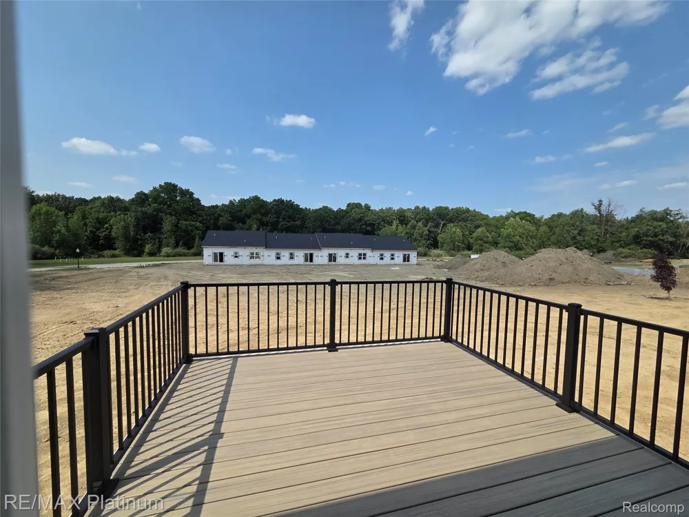 852 Oakwood Circle #42 Fenton City, MI 48430