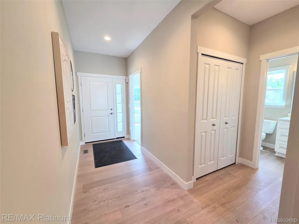 852 Oakwood Circle #42 Fenton City, MI 48430