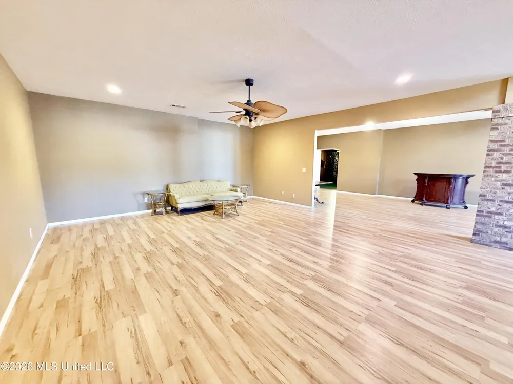 701 E Georgetown Street Crystal Springs, MS 39059