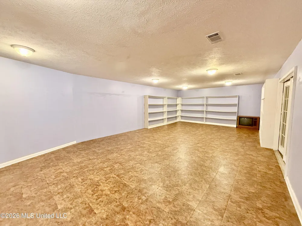 701 E Georgetown Street Crystal Springs, MS 39059