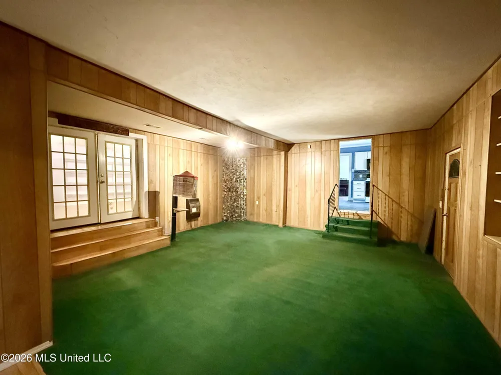 701 E Georgetown Street Crystal Springs, MS 39059