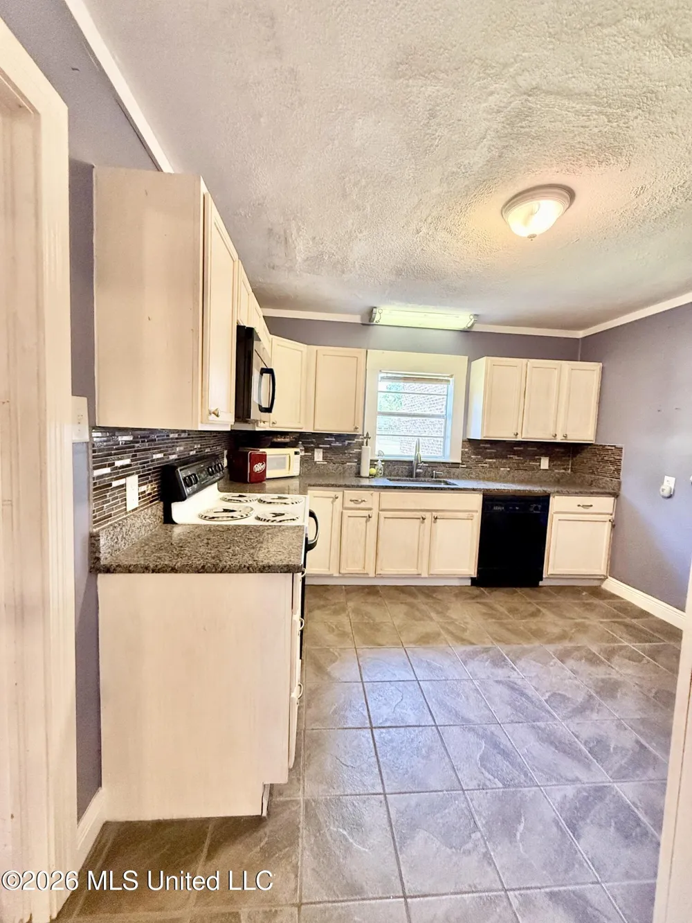 701 E Georgetown Street Crystal Springs, MS 39059