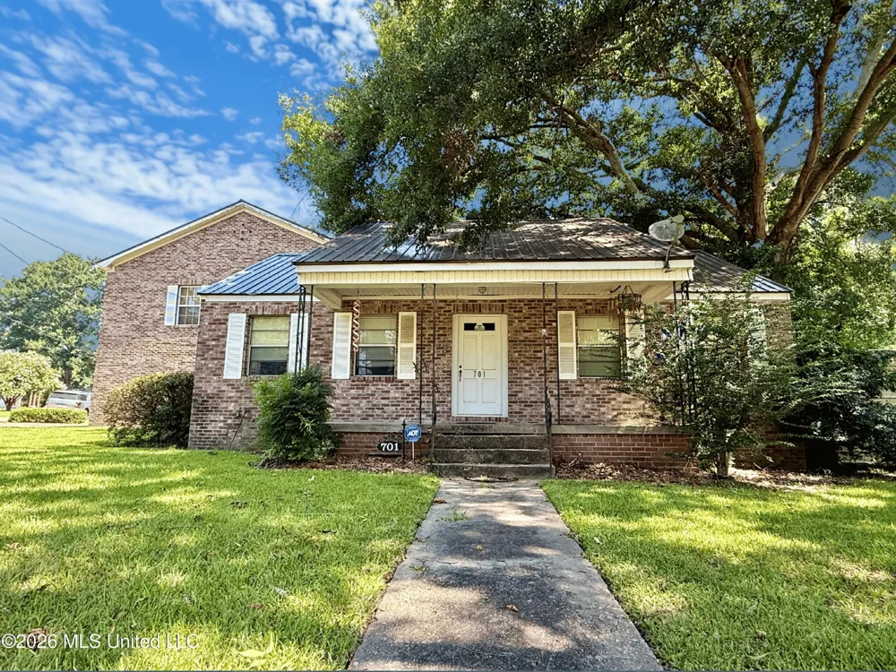 701 E Georgetown Street Crystal Springs, MS 39059