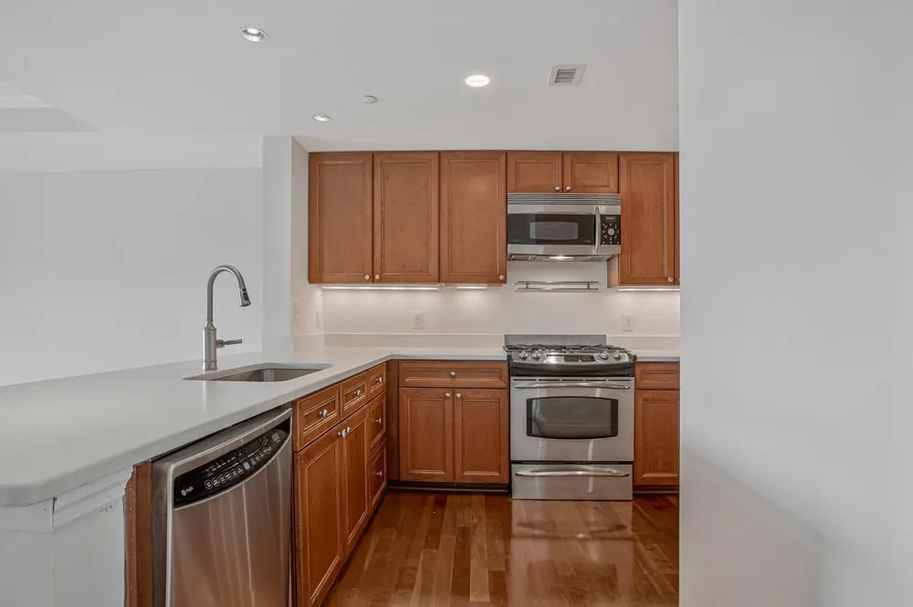 5 PARK PLACE #414 Annapolis, MD 21401