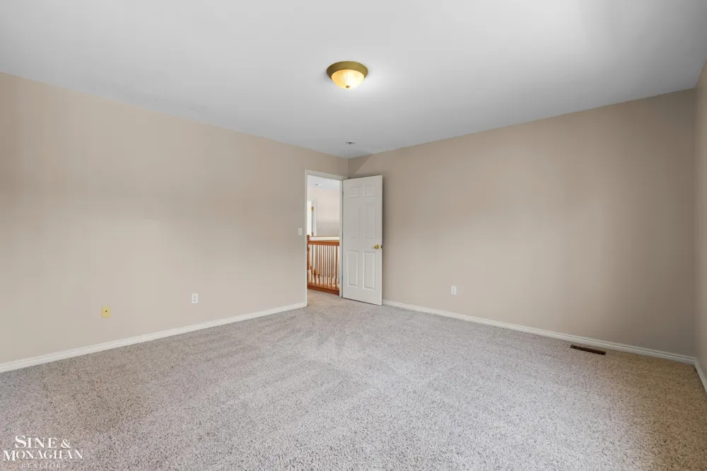 94 Ingram Drive Troy City, MI 48098