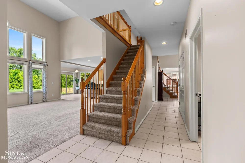 94 Ingram Drive Troy City, MI 48098