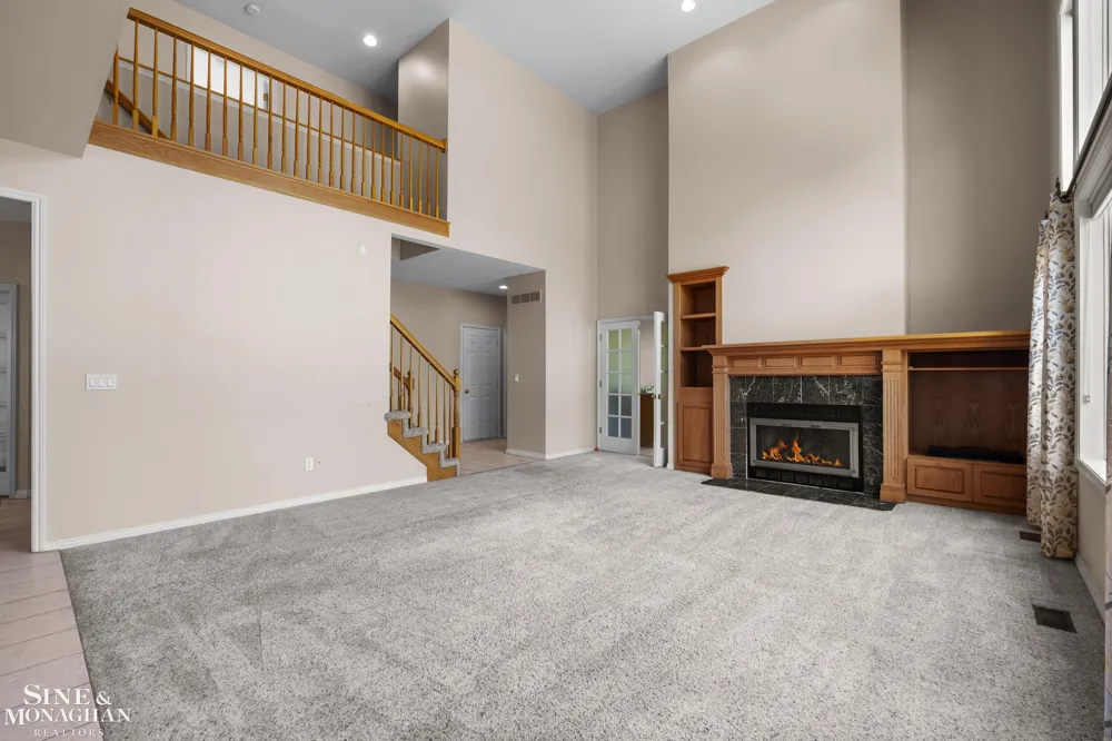 94 Ingram Drive Troy City, MI 48098