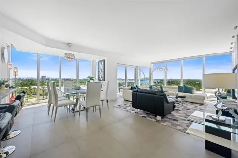 10275 Collins Ave #722