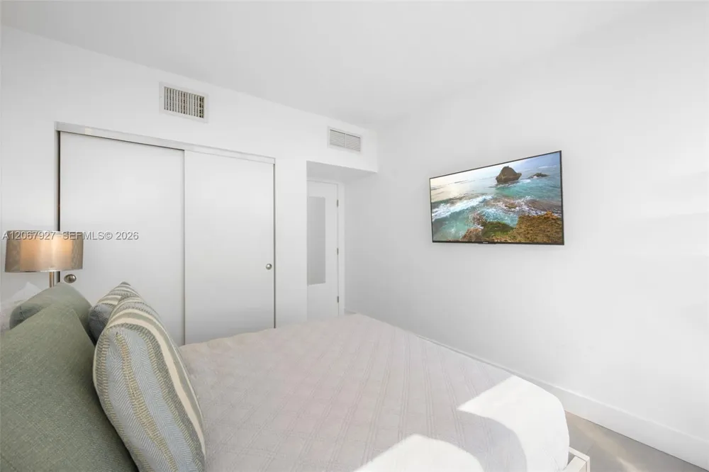 10275 Collins Ave #722 Bal Harbour, FL 33154