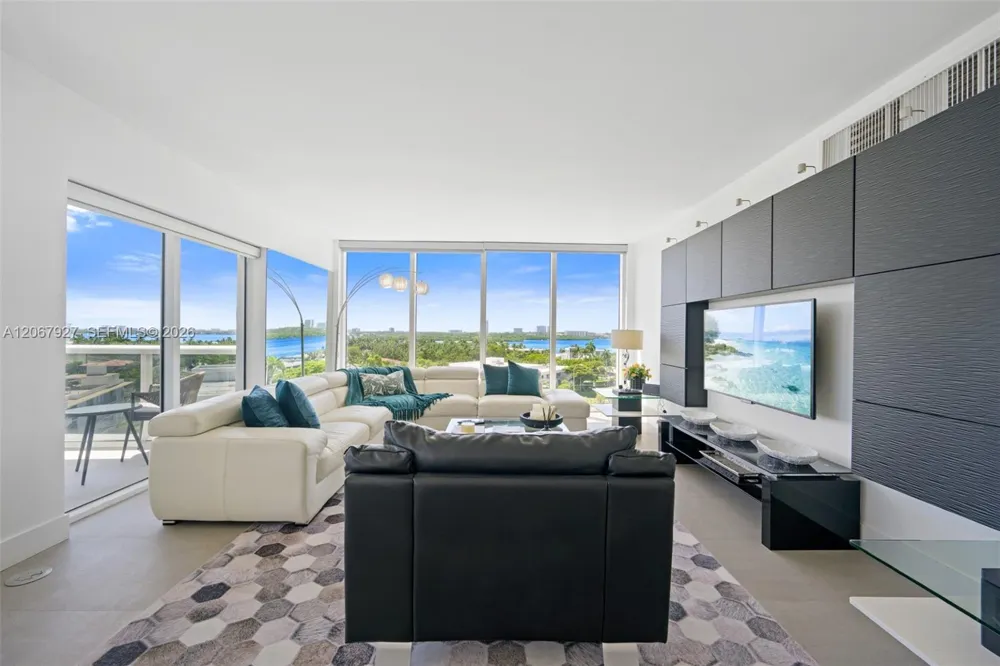 10275 Collins Ave #722 Bal Harbour, FL 33154