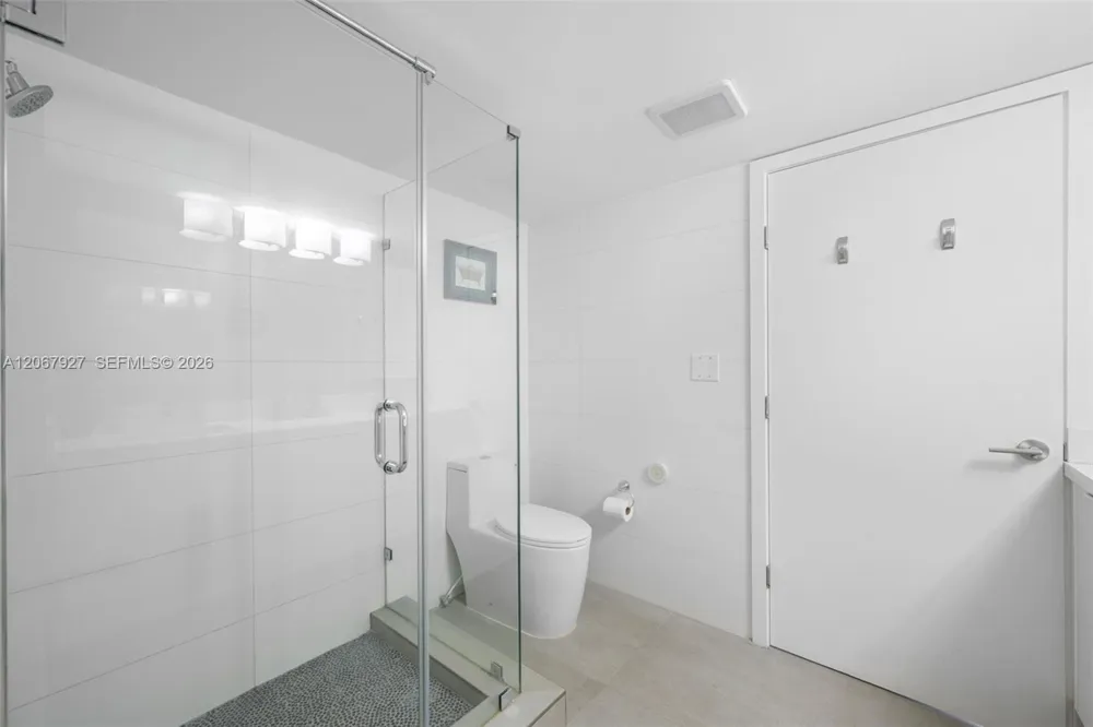 10275 Collins Ave #722 Bal Harbour, FL 33154