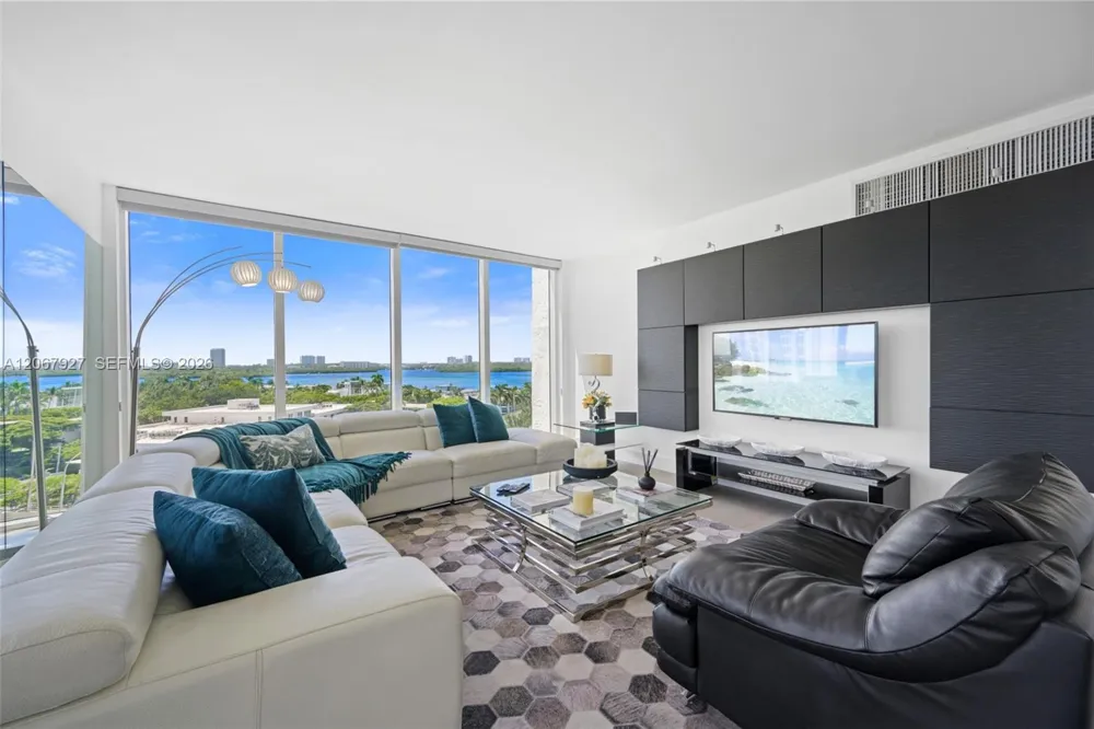 10275 Collins Ave #722 Bal Harbour, FL 33154