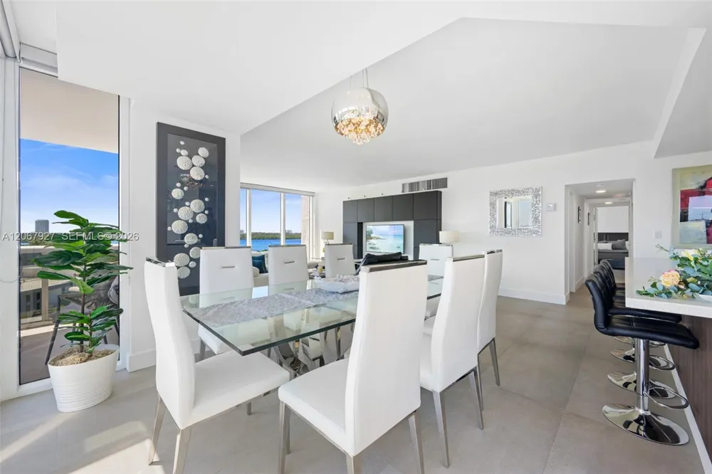 10275 Collins Ave #722 Bal Harbour, FL 33154