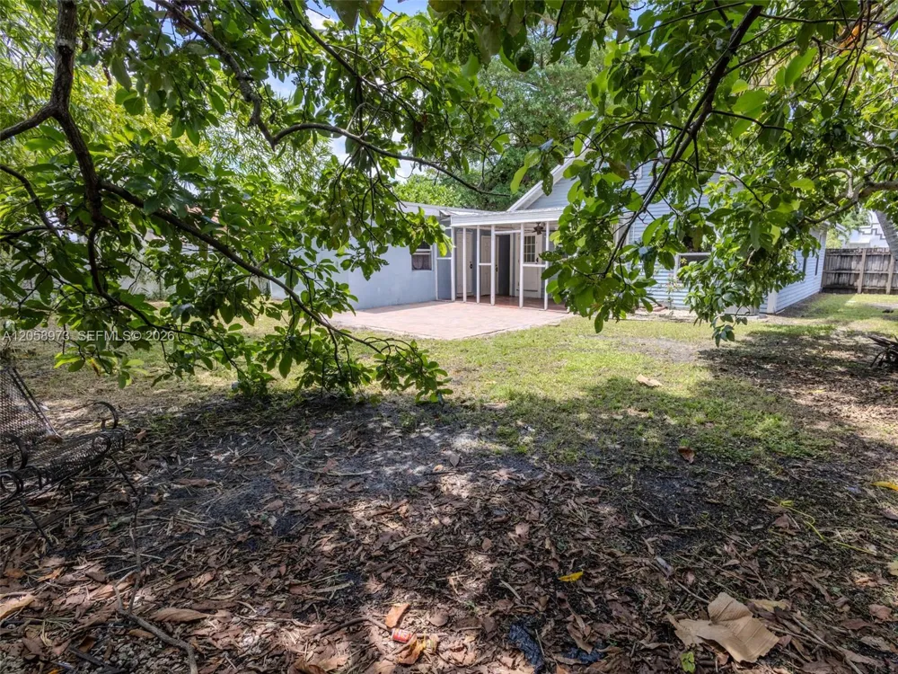 520 NE 129th St North Miami, FL 33161