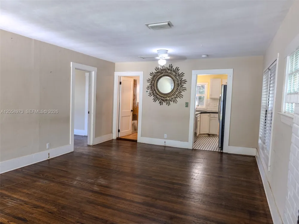 520 NE 129th St North Miami, FL 33161