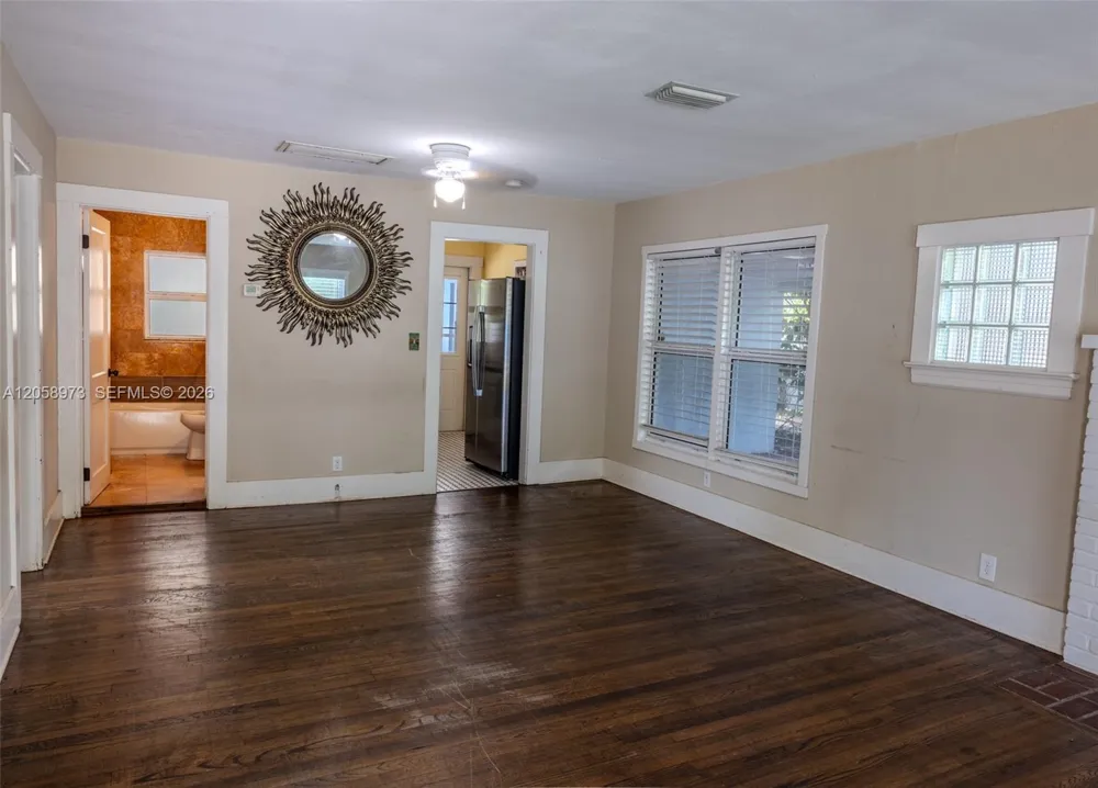 520 NE 129th St North Miami, FL 33161