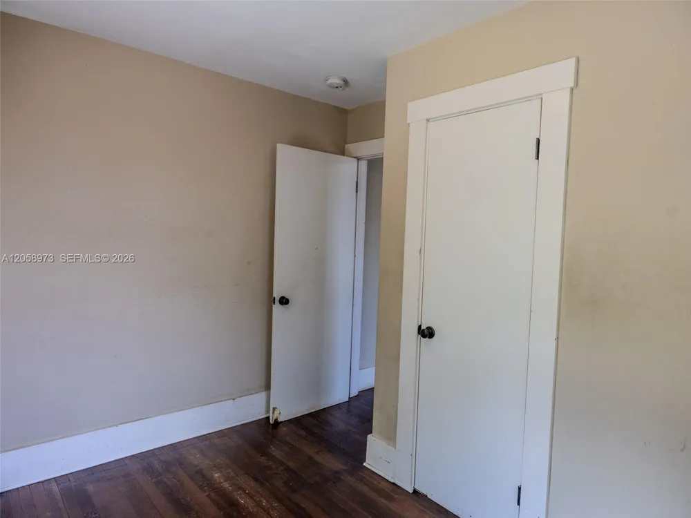 520 NE 129th St North Miami, FL 33161