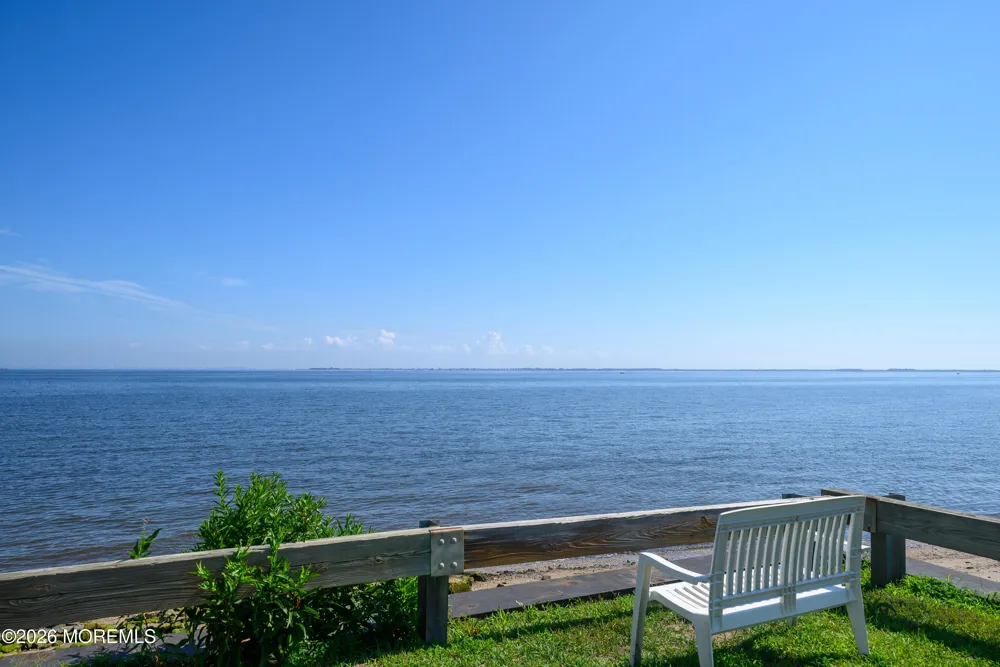 22 Brevent Avenue Leonardo, NJ 07737