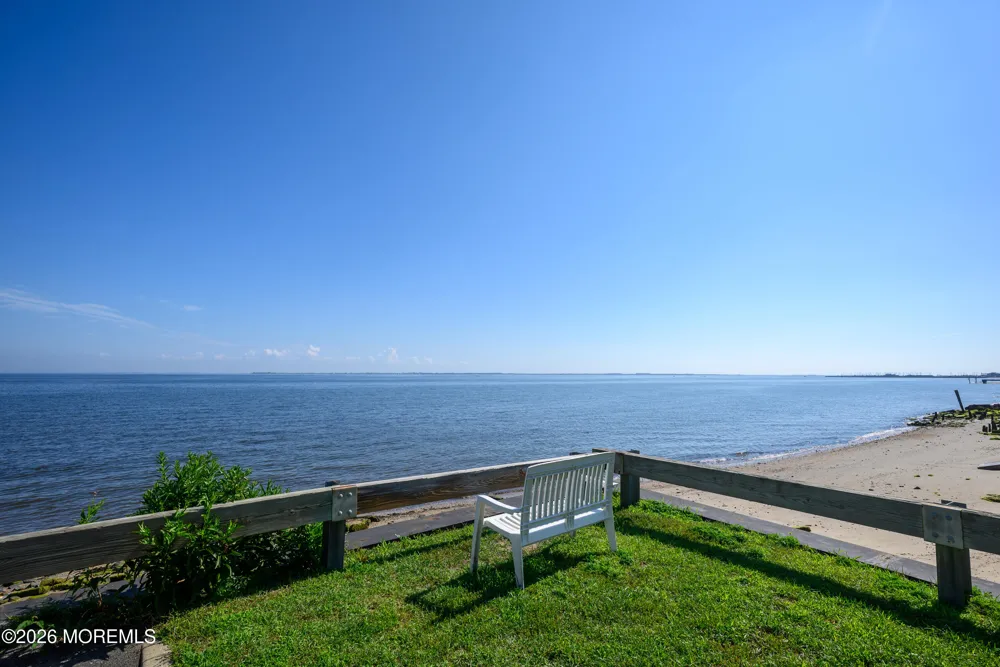 22 Brevent Avenue Leonardo, NJ 07737