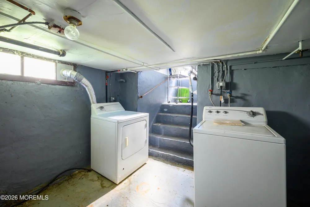 22 Brevent Avenue Leonardo, NJ 07737