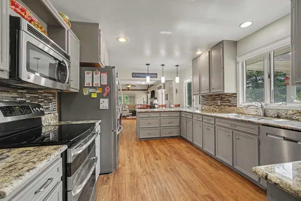 8800 W S AVENUE Texas Charter Township, MI 49087