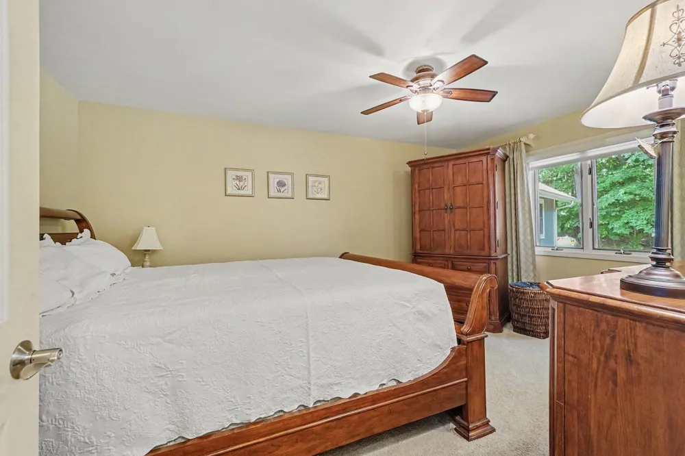 8800 W S AVENUE Texas Charter Township, MI 49087