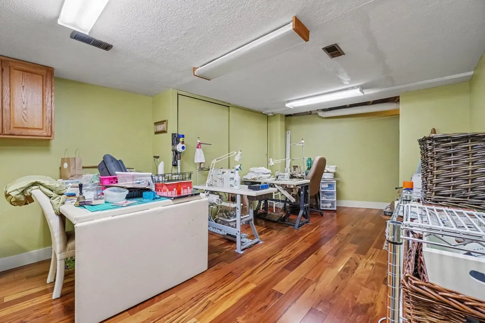 8800 W S AVENUE Texas Charter Township, MI 49087