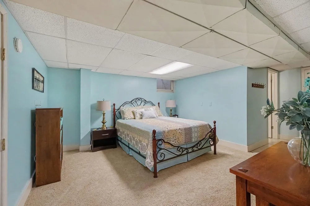 8800 W S AVENUE Texas Charter Township, MI 49087