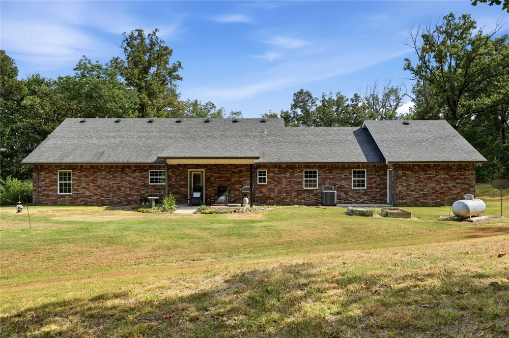 452833 E 1030 ROAD Vian, OK 74962