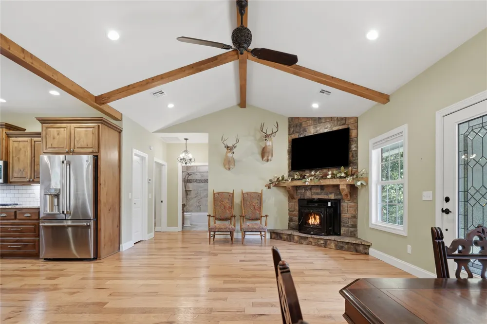 452833 E 1030 ROAD Vian, OK 74962