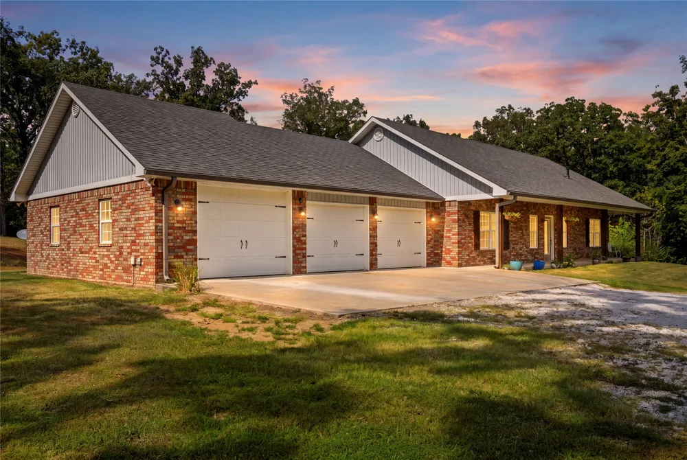 452833 E 1030 ROAD Vian, OK 74962