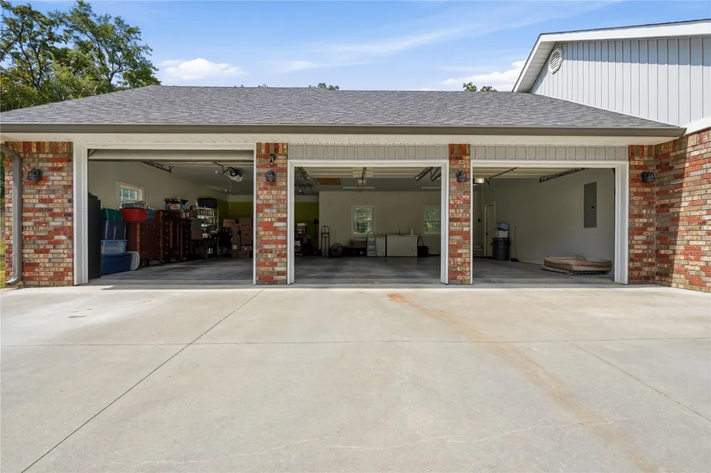 452833 E 1030 ROAD Vian, OK 74962