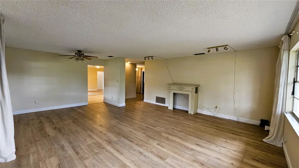410 BROADVIEW AVENUE Altamonte Springs, FL 32701