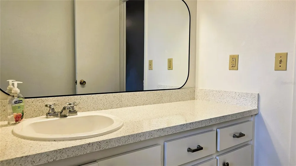 410 BROADVIEW AVENUE Altamonte Springs, FL 32701