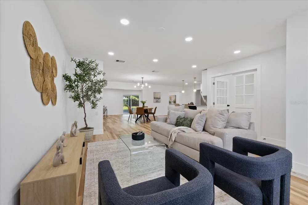 2928 FOREST CIRCLE Seffner, FL 33584