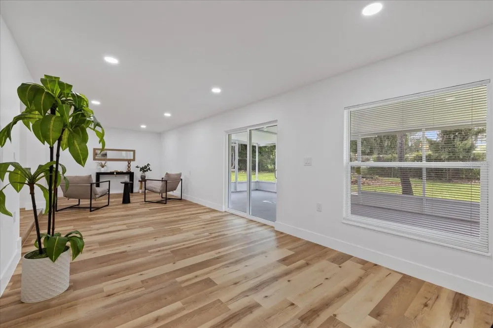 2928 FOREST CIRCLE Seffner, FL 33584