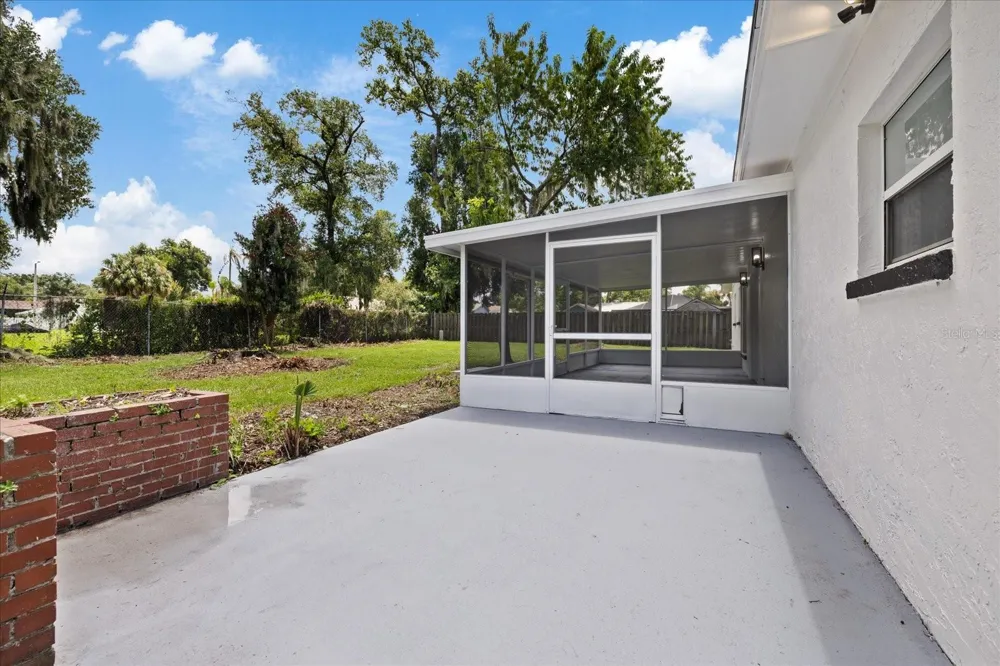 2928 FOREST CIRCLE Seffner, FL 33584