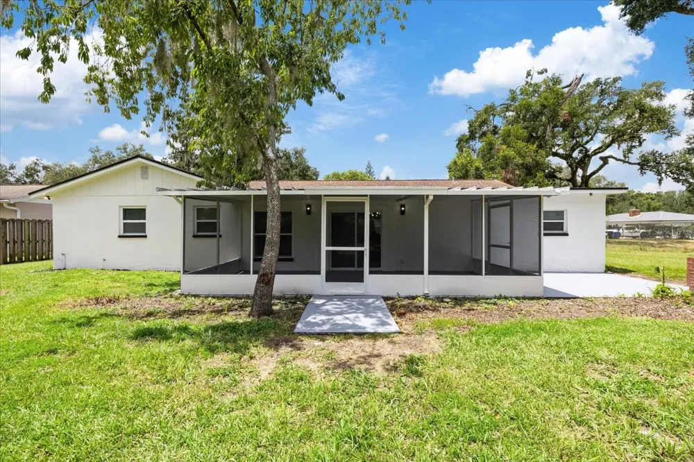 2928 FOREST CIRCLE Seffner, FL 33584