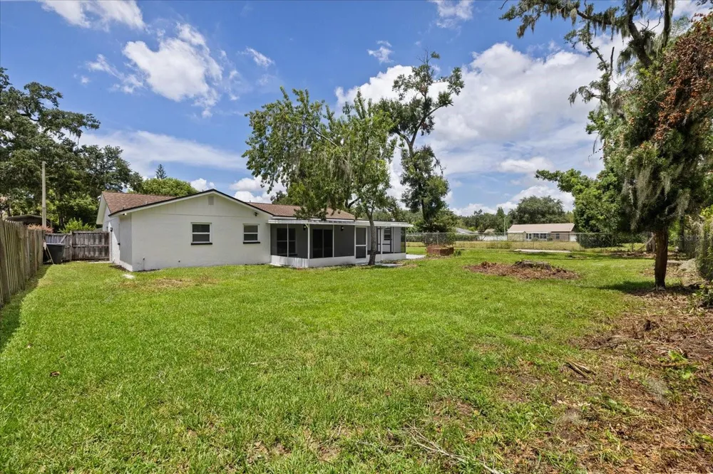 2928 FOREST CIRCLE Seffner, FL 33584